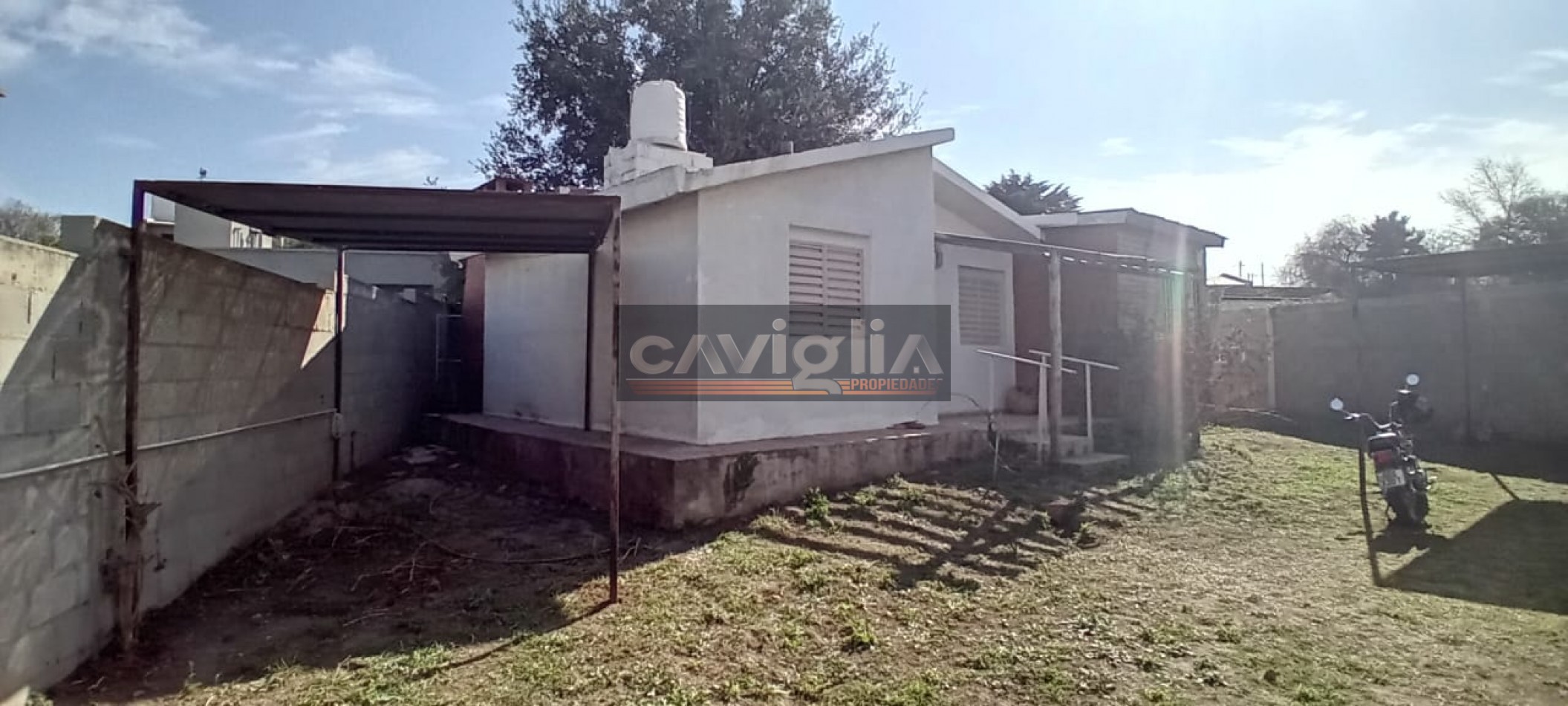 EN VENTA 2 CASAS + PILETA VILLA CAMIARES ALTA GRACIA