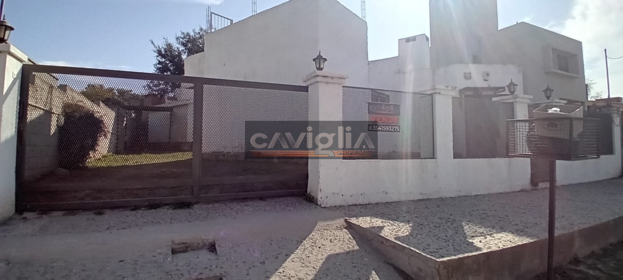 EN VENTA 2 CASAS + PILETA VILLA CAMIARES ALTA GRACIA