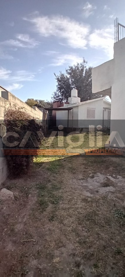 EN VENTA 2 CASAS + PILETA VILLA CAMIARES ALTA GRACIA